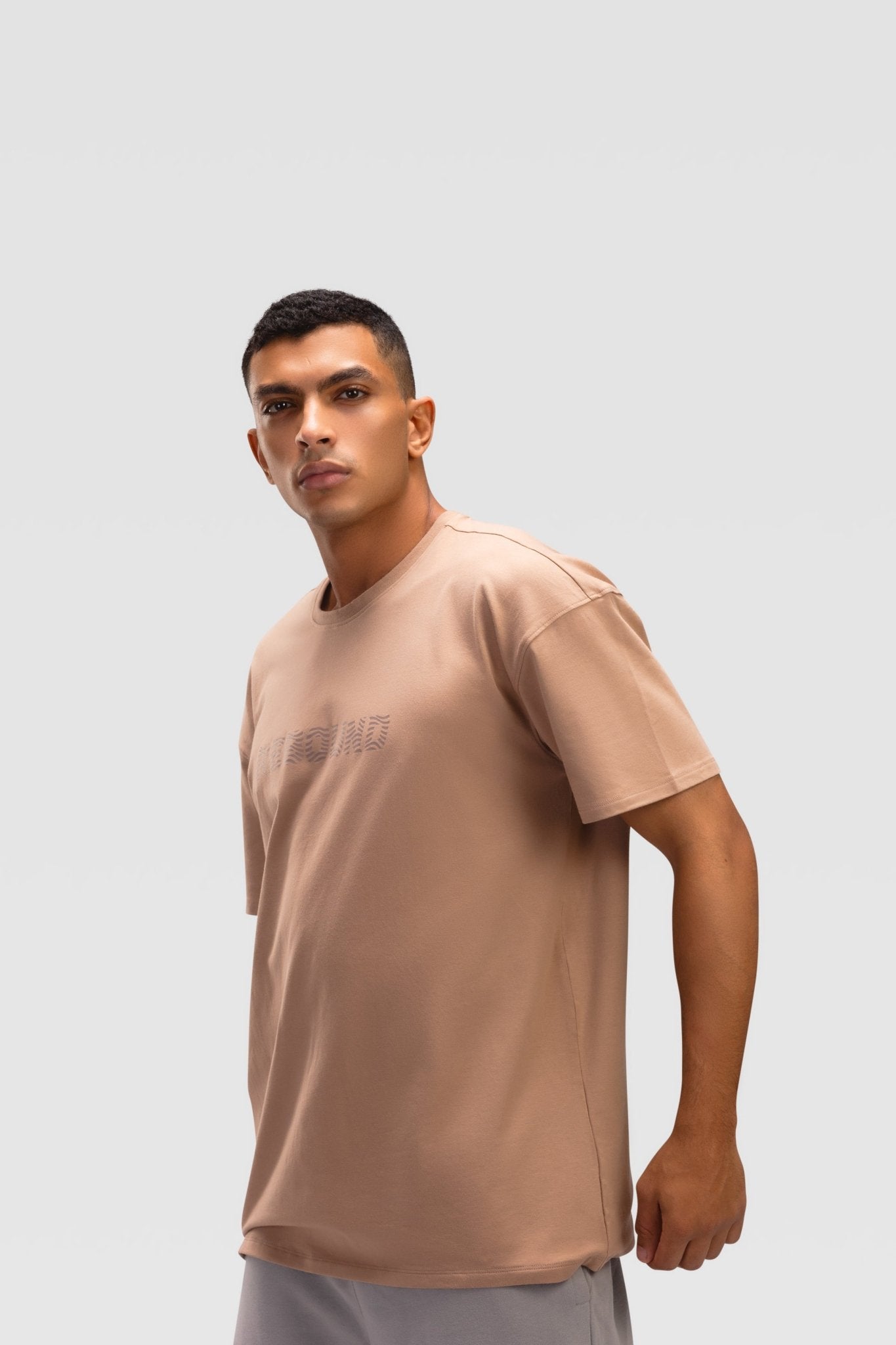 Mens Oversized Cotton T-Shirt - Rebound - تيشيرت رجالي قطني اوفرسايز  - بني جوزي - ريباوند