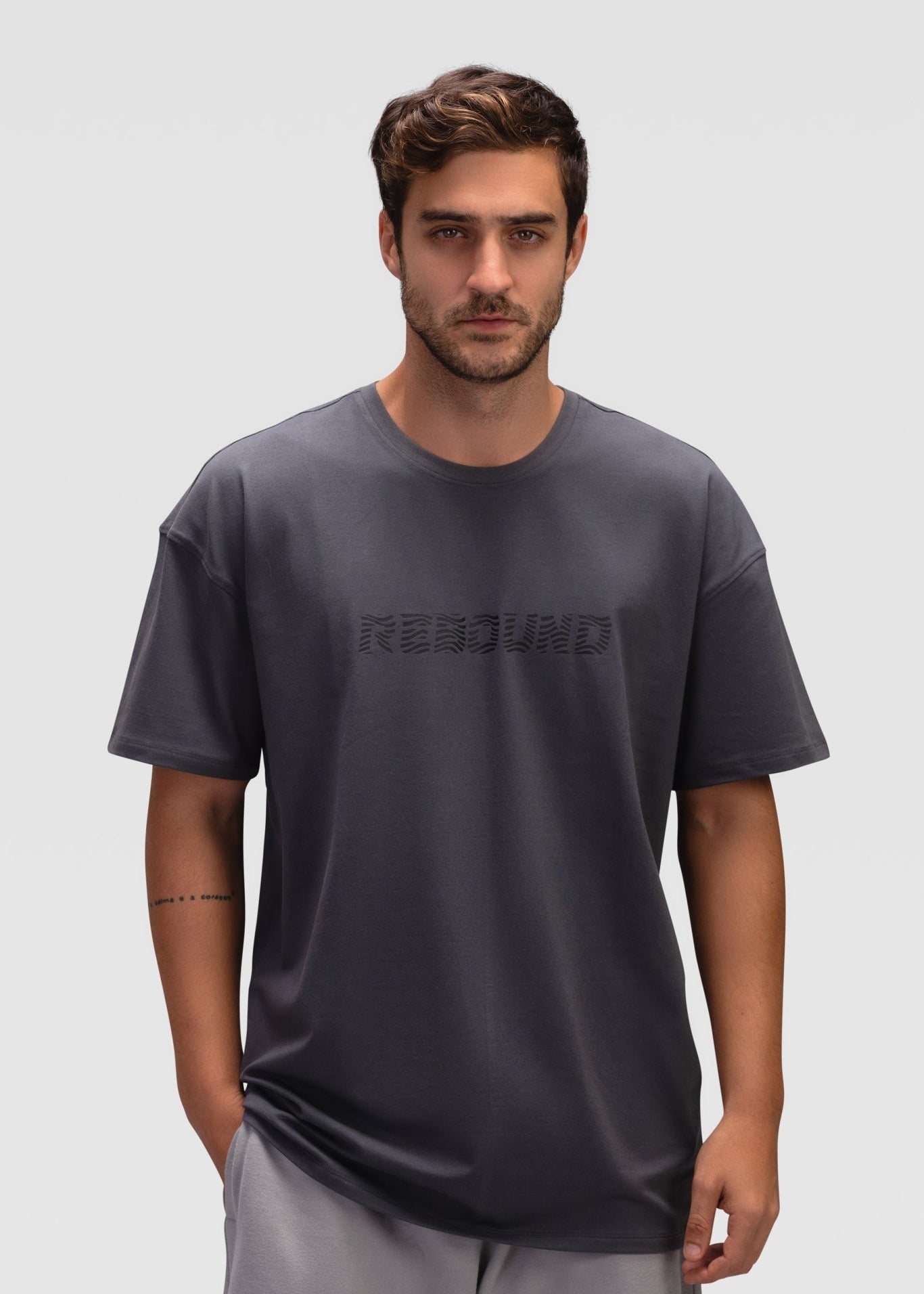 Mens Oversized Cotton T-Shirt - Rebound - تيشيرت رجالي قطني اوفرسايز  - رمادي - ريباوند